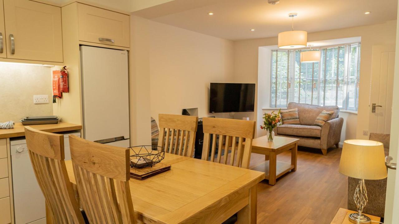 Hill Of Oaks Camping 5*